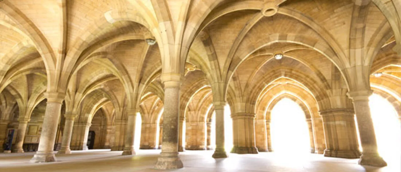 Клуатры University of Glasgow